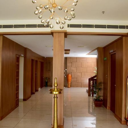 Hotel Emerald Palace Kottiyam Экстерьер фото