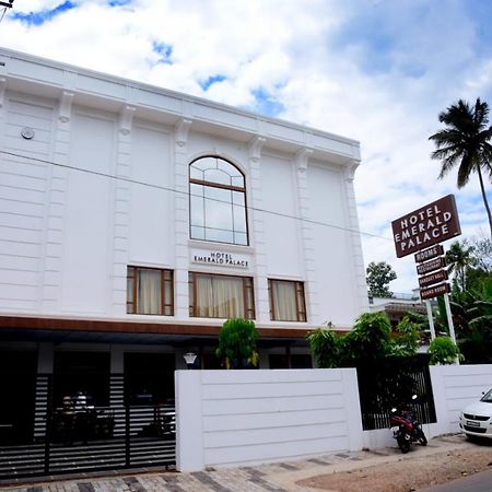 Hotel Emerald Palace Kottiyam Экстерьер фото