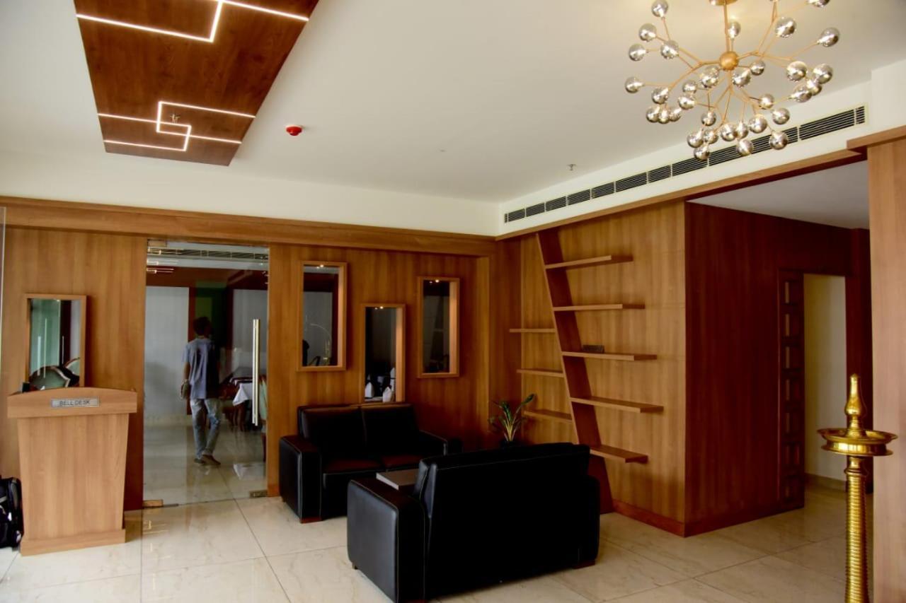Hotel Emerald Palace Kottiyam Экстерьер фото